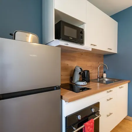 Cote Pyrenees - 9 Min Des Sanctuaires - Moderne & Equipe - Jusqu'a 4 Couchages アパート *
