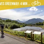Côté Pyrénées - *